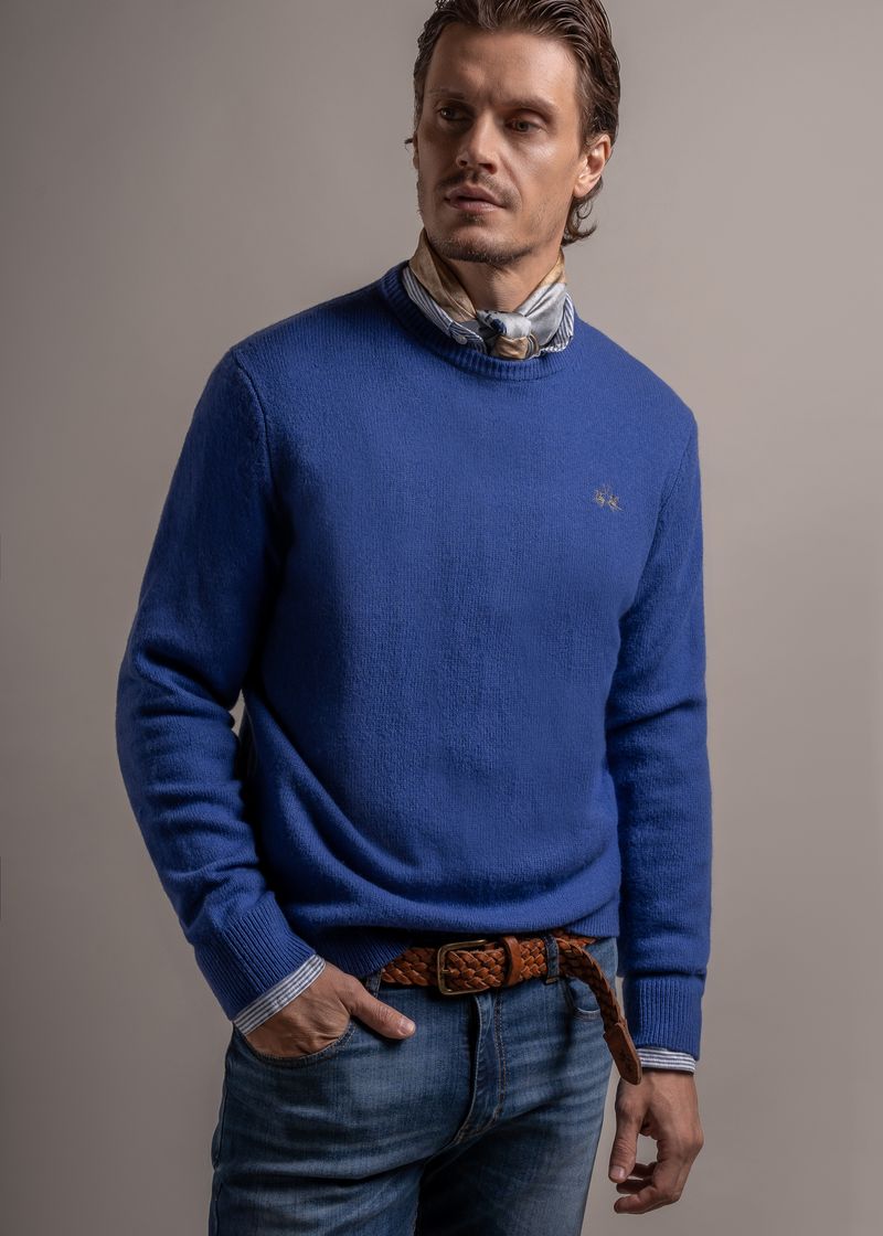 SWEATER-CAMS